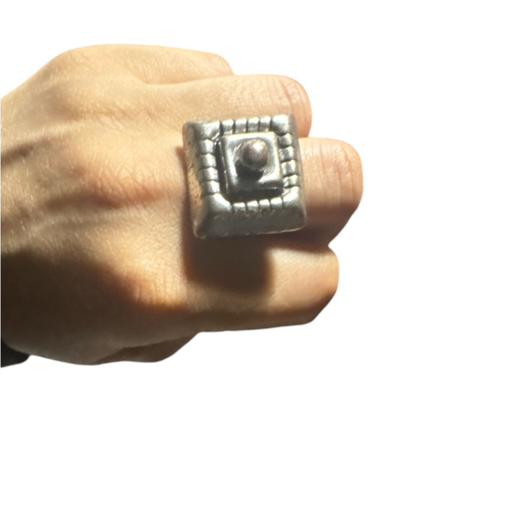 VINTAGE Unisex Rare Silver Toned Shield Adjustable Square Statement Ring
